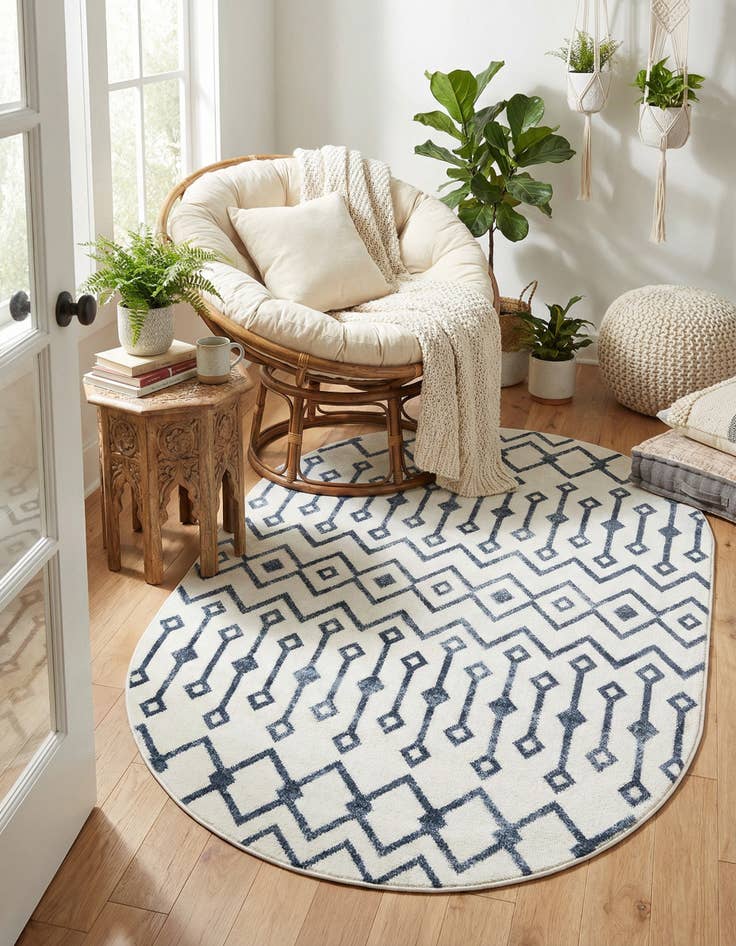 Detail image of 4' x 6' Bohemian Trellis Oval Rug