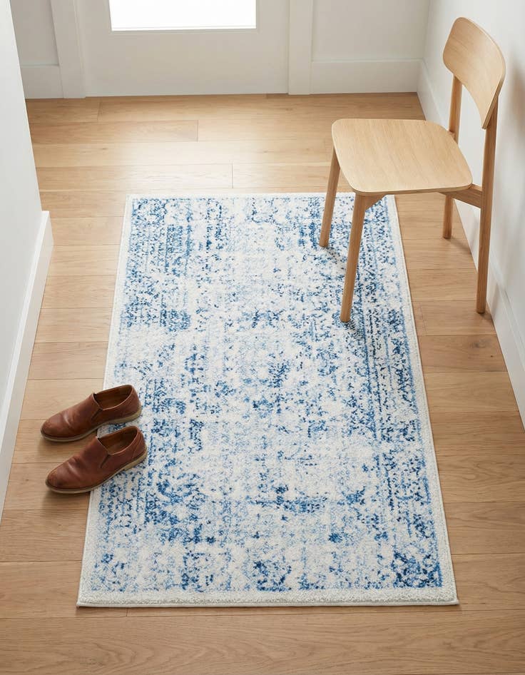 Detail image of 2' 2 x 3' Williamsburg Rug