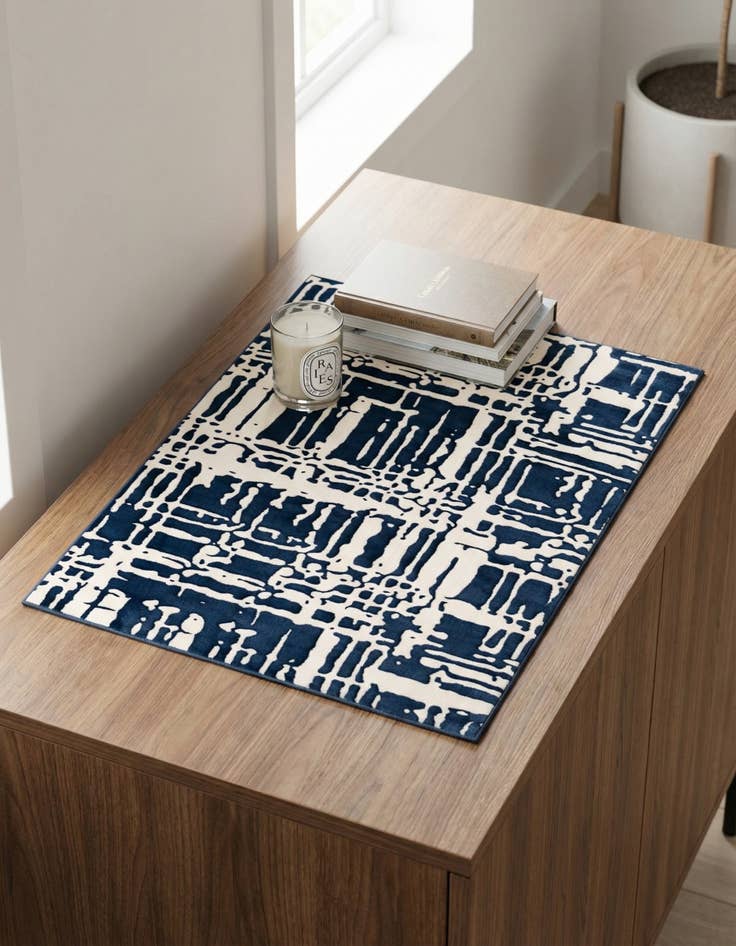 Detail image of 1' 4 x 1' 4 Vince Camuto Sample Rug