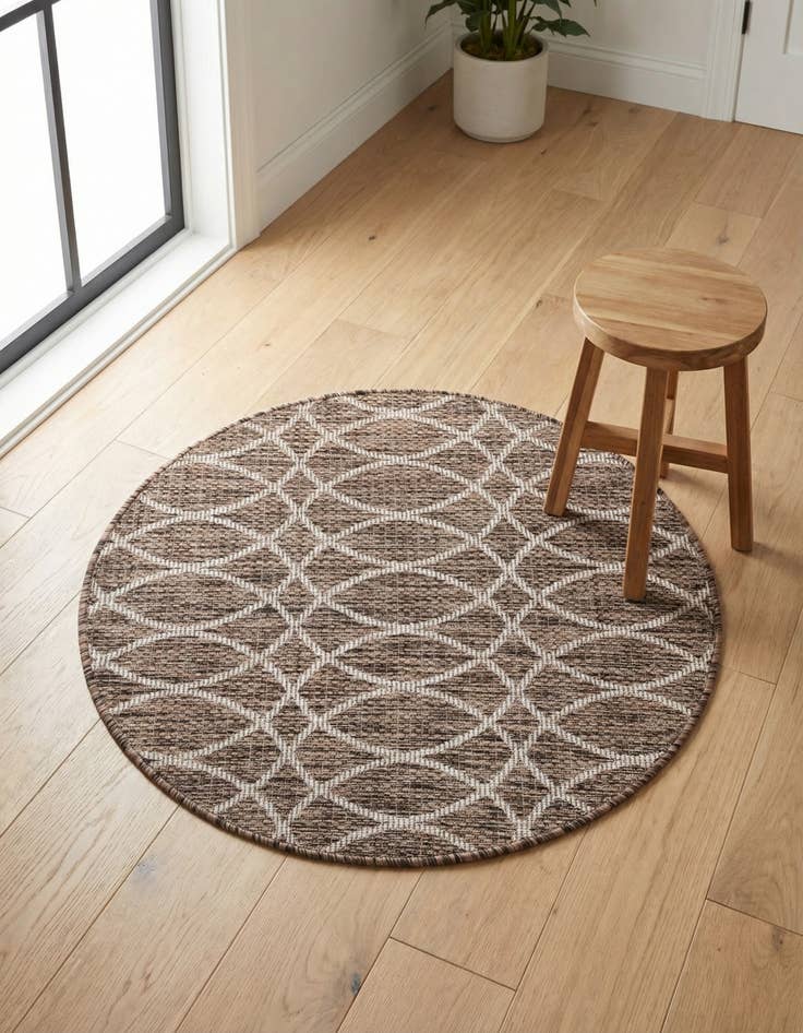Detail image of 3' x 3' Easy-Clean Trellis Indoor / Outdoor Round Rug