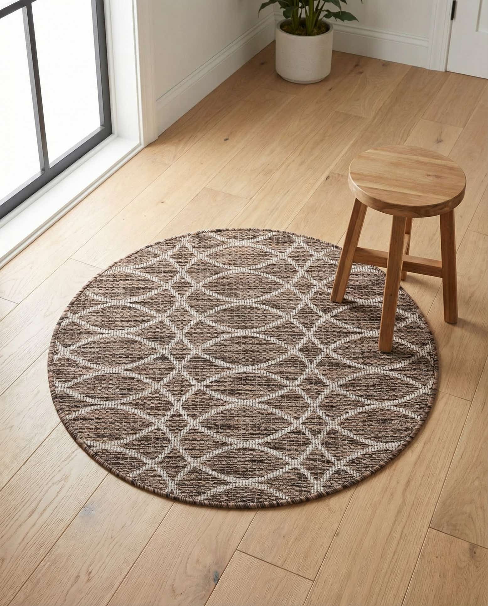 3' x 3' Easy-Clean Lattice Indoor / Outdoor Round Rug