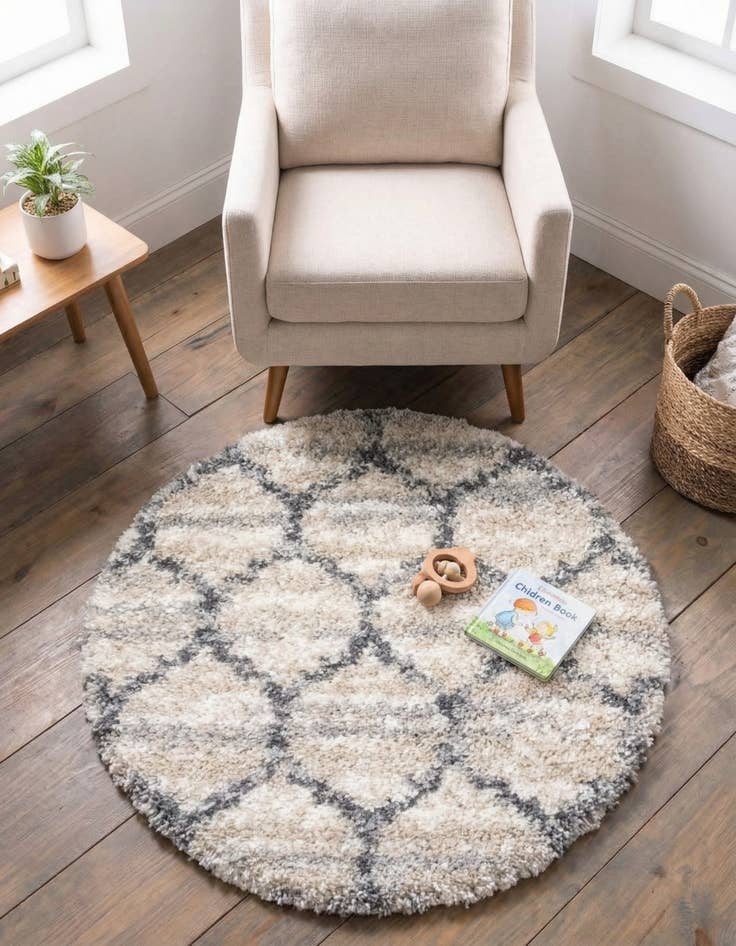 Detail image of 3' 3 x 3' 3 Lagom Shag Round Rug