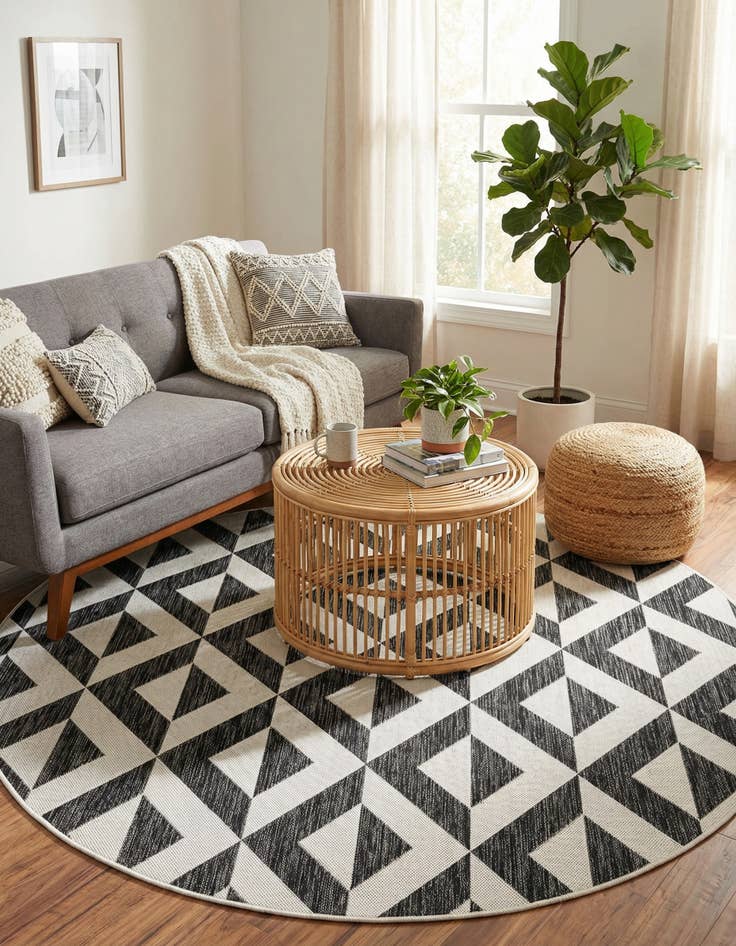 Detail image of 6' 7 x 6' 7 Washable Jill Zarin Napa Indoor / Outdoor Round Rug