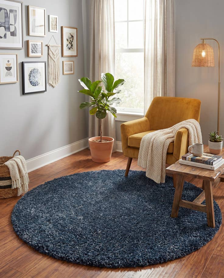 Detail image of 5' 3 x 5' 3 Zermatt Shag Round Rug