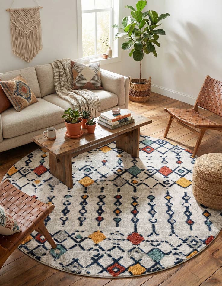 Detail image of 7' x 7' Cherokee Round Rug