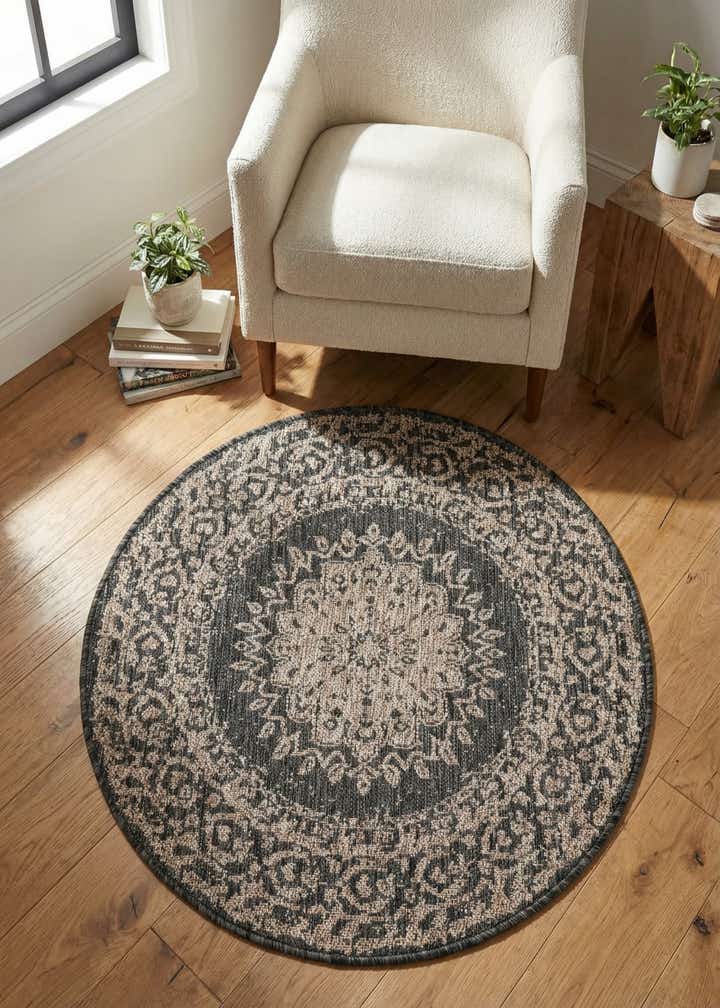 3' x 3' Easy-Clean Traditional Indoor / Outdoor Round Rug