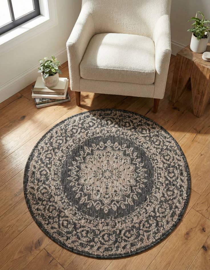 Detail image of 3' x 3' Easy-Clean Traditional Indoor / Outdoor Round Rug