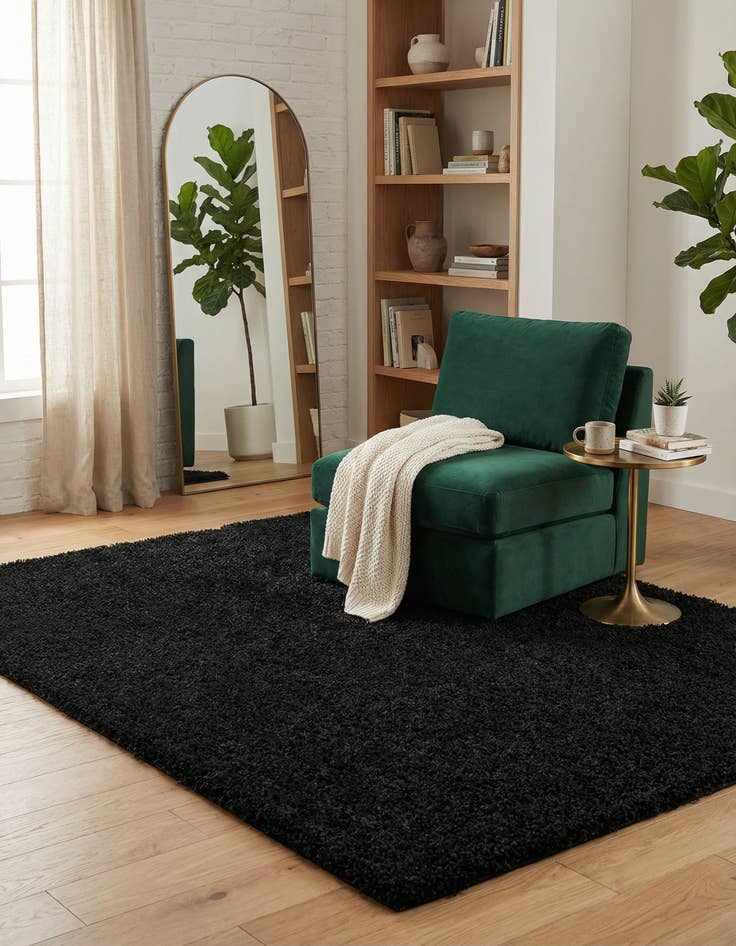 Detail image of 7' x 10' Solid Shag Rug