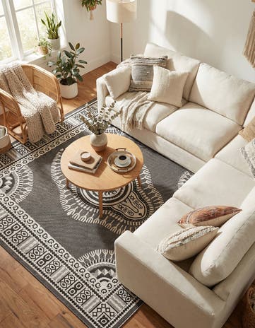 Black and White Easy-Clean Traditional Indoor / Outdoor Square Rug