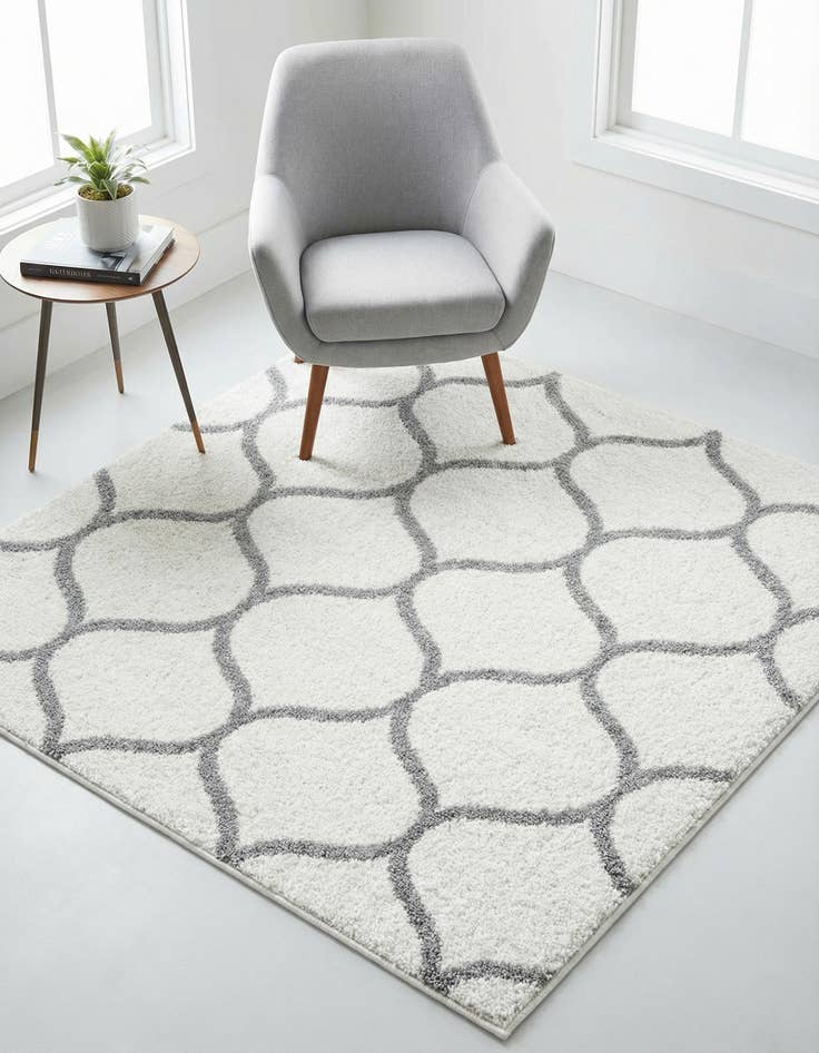 Detail image of 4' x 4' Lattice Frieze Square Rug