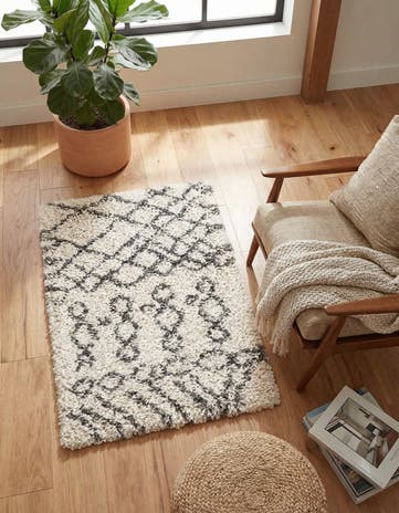 Pure Ivory Moroccan Shag Rug
