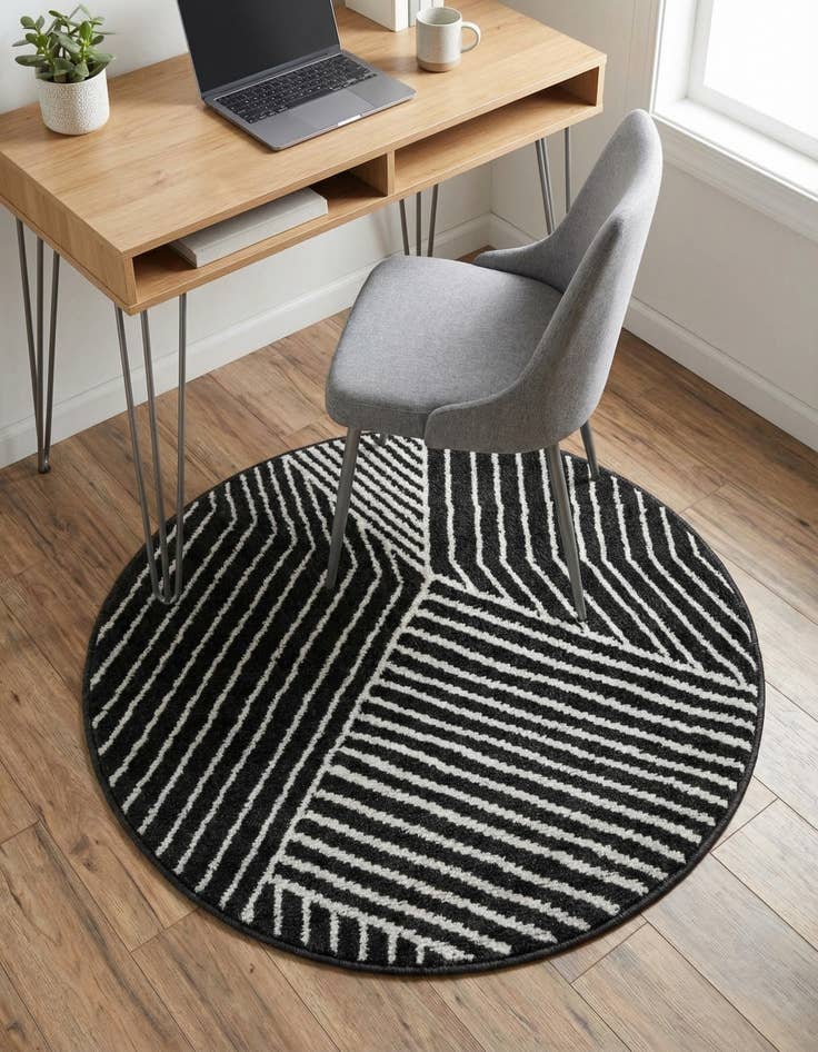 Detail image of  3' x 3' Oslo Round Rug