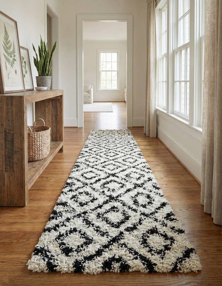 Detail image of 3' 3 x 16' 5 Trellis Shag Runner Rug