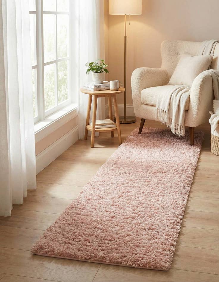 Detail image of 2' x 7' Zermatt Shag Runner Rug