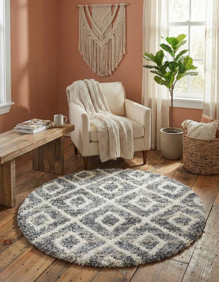 Detail image of 5' x 5' Lagom Shag Round Rug