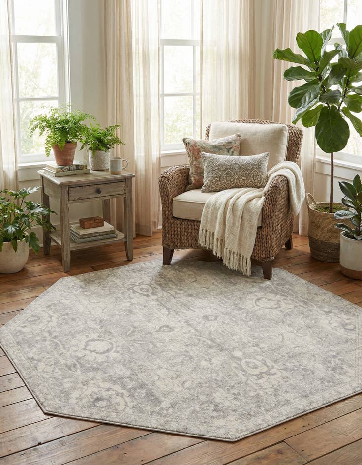 Detail image of 7' 10 x 7' 10 Lola Octagon Rug