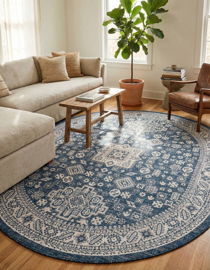 Detail image of 7' 10 x 10' Washable Aztec Indoor / Outdoor Oval Rug
