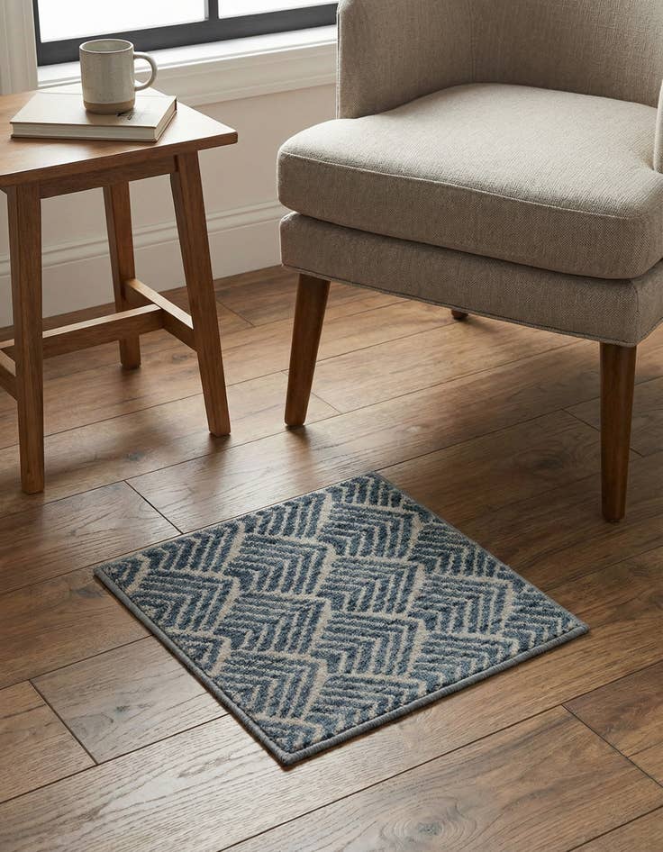 Detail image of 1' 4 x 1' 4 Eco Trellis Sample Rug