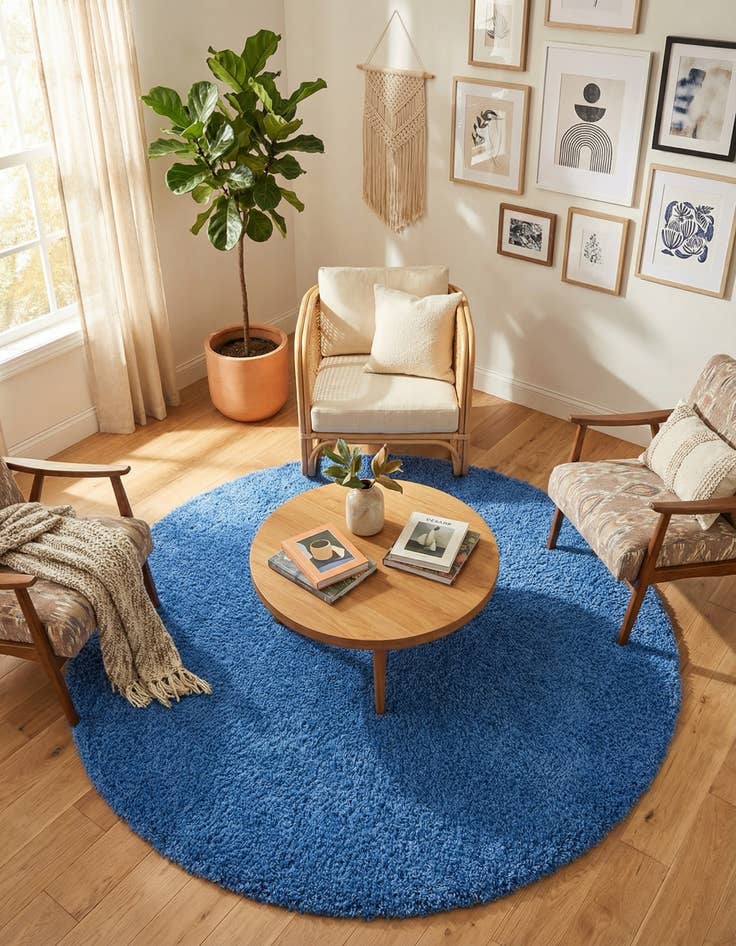 Detail image of 6' x 6' Solid Shag Round Rug