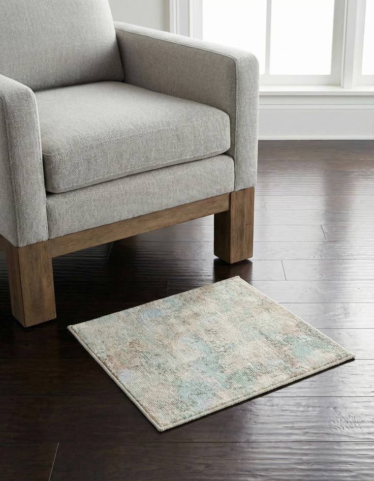 Detail image of 1' 4 x 1' 4 Lotus Sample Rug