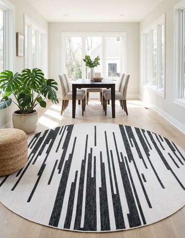 Black and White Easy-Clean Modern Indoor / Outdoor Round Rug