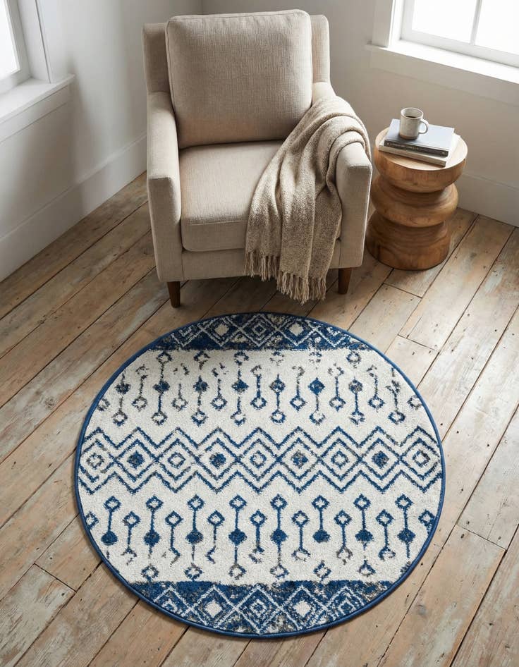 Detail image of 3' 3 x 3' 3 Moroccan Trellis Round Rug