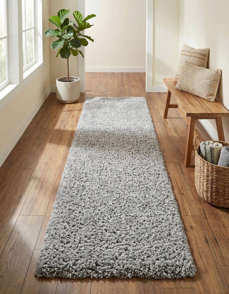 Detail image of 2' x 6' 6 Zermatt Shag Runner Rug