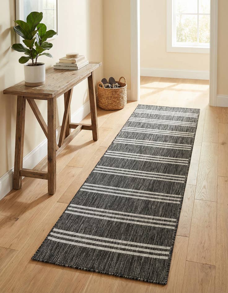 Detail image of 2' x 7' Washable Jill Zarin Anguilla Indoor / Outdoor Runner Rug