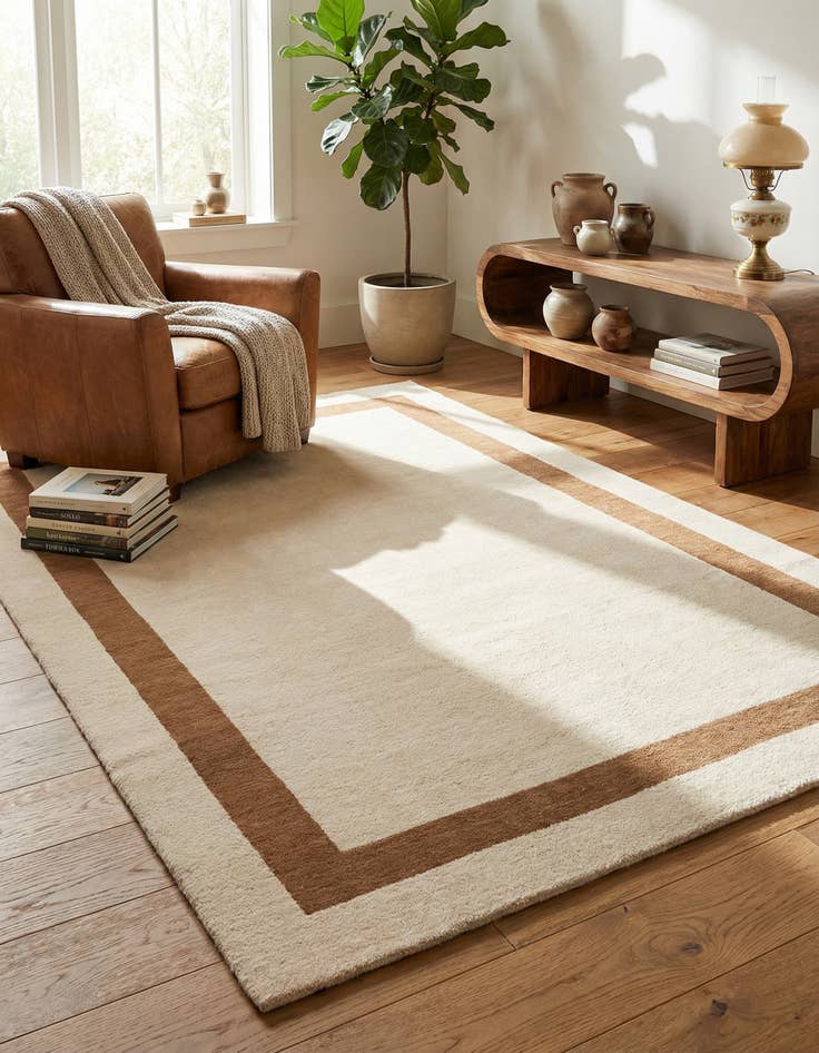 Detail image of 5' 1 x 8' Jill Zarin Border Wool Rug