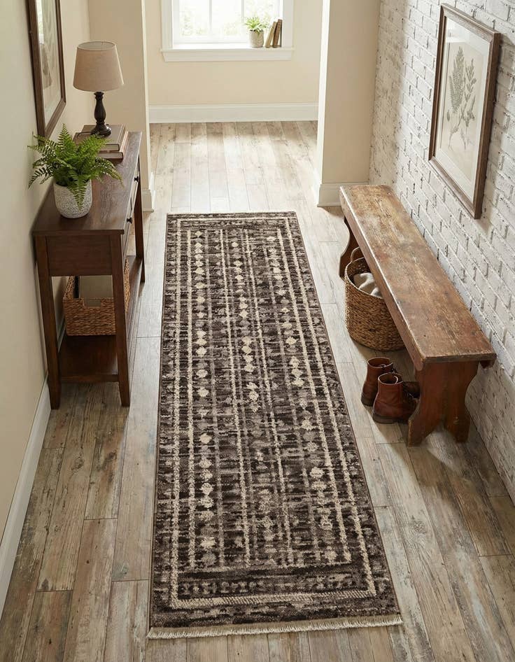 Detail image of 2' x 6' 3 Grand Tradition Runner Rug