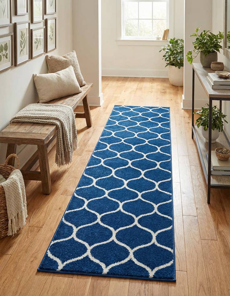 Detail image of 2' x 8' 8 Lattice Frieze Runner Rug