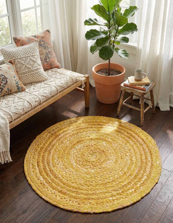 Detail image of 3' 3 x 3' 3 Handmade Braided Chindi Round Rug