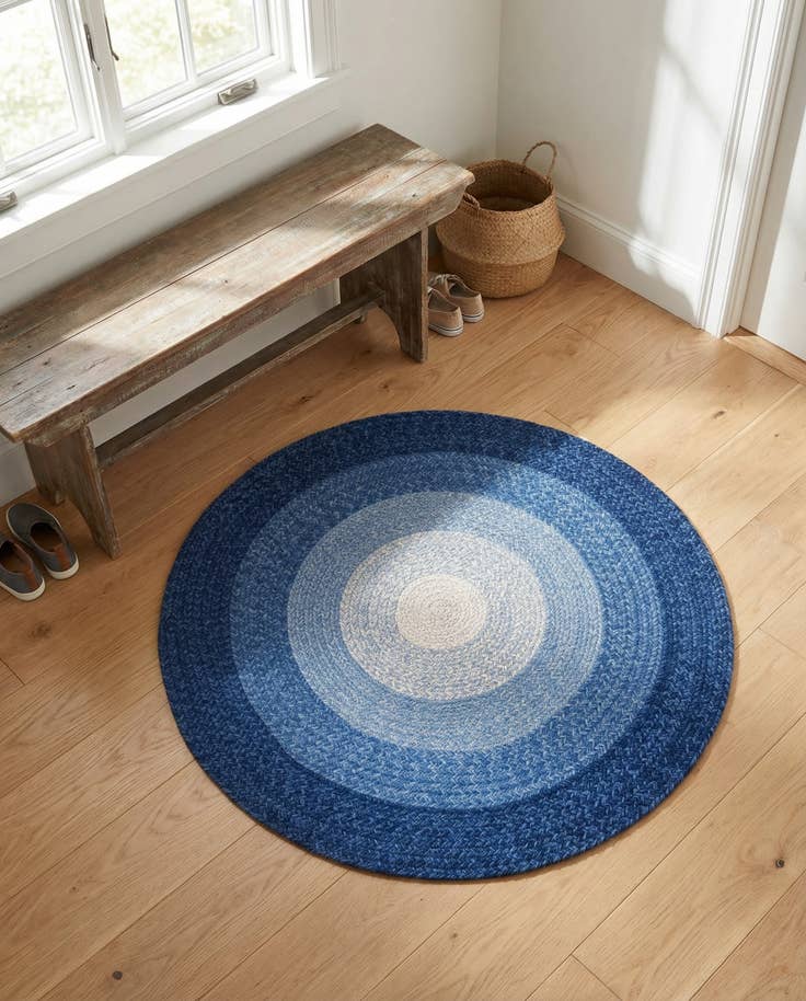Detail image of 3' 1 x 3' 1 Handmade Hand Braided Wool Round Rug