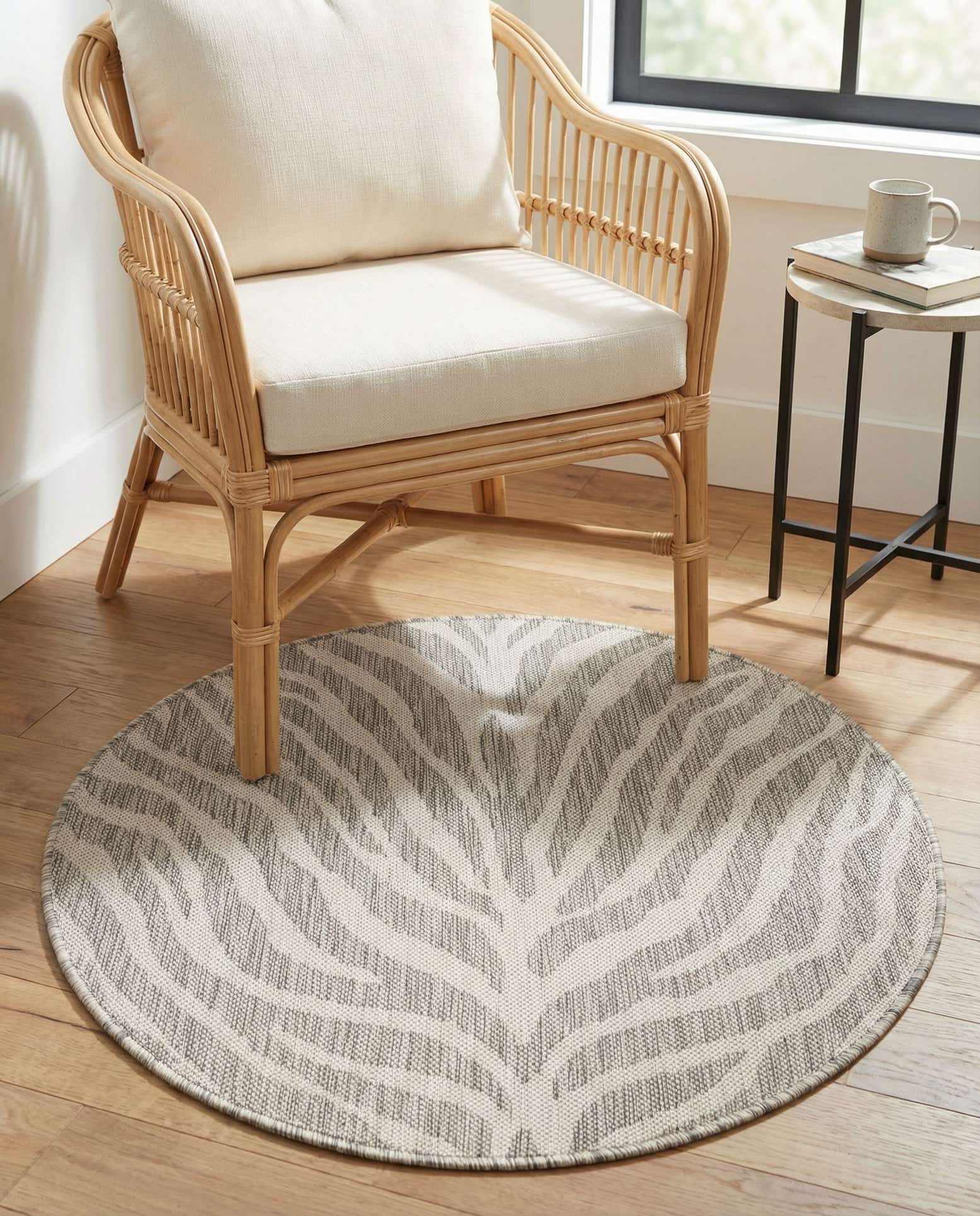 3' x 3' Easy-Clean Safari Indoor / Outdoor Round Rug
