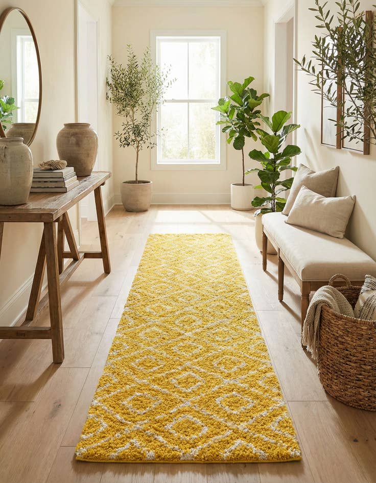 Detail image of 2' 7 x 12' Lattice Shag Runner Rug
