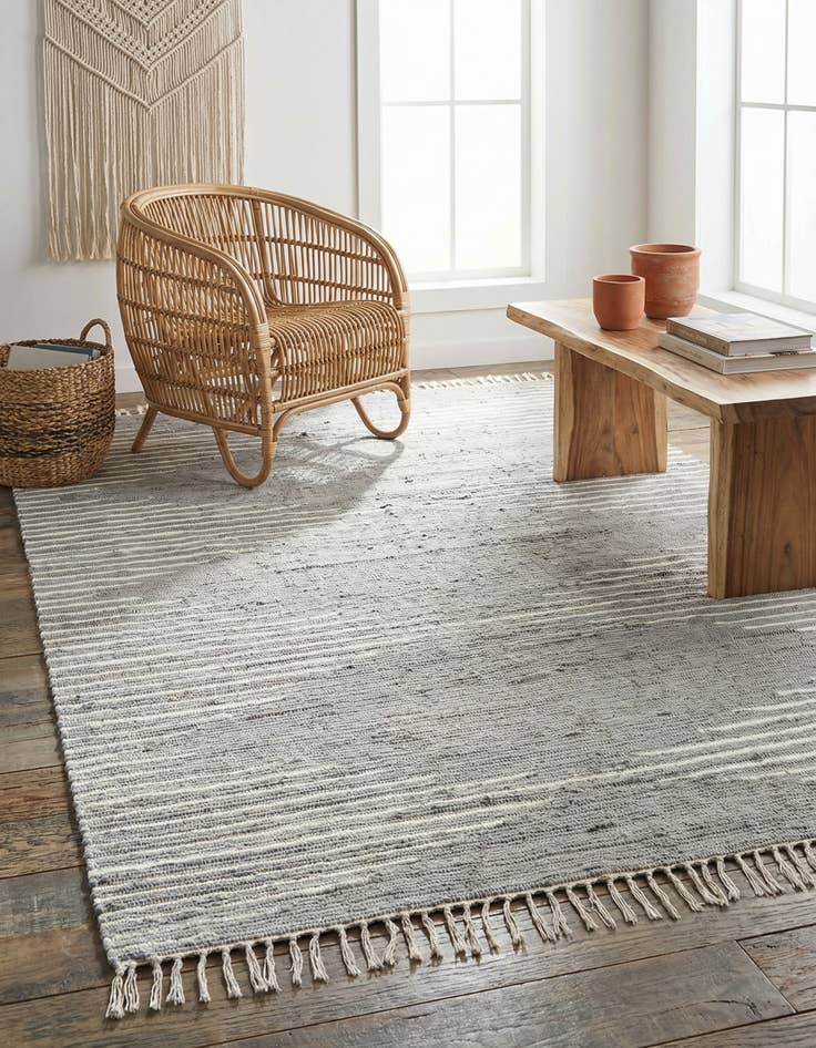 Detail image of 6' 1 x 9'  Hand Woven Chindi Cotton Rug