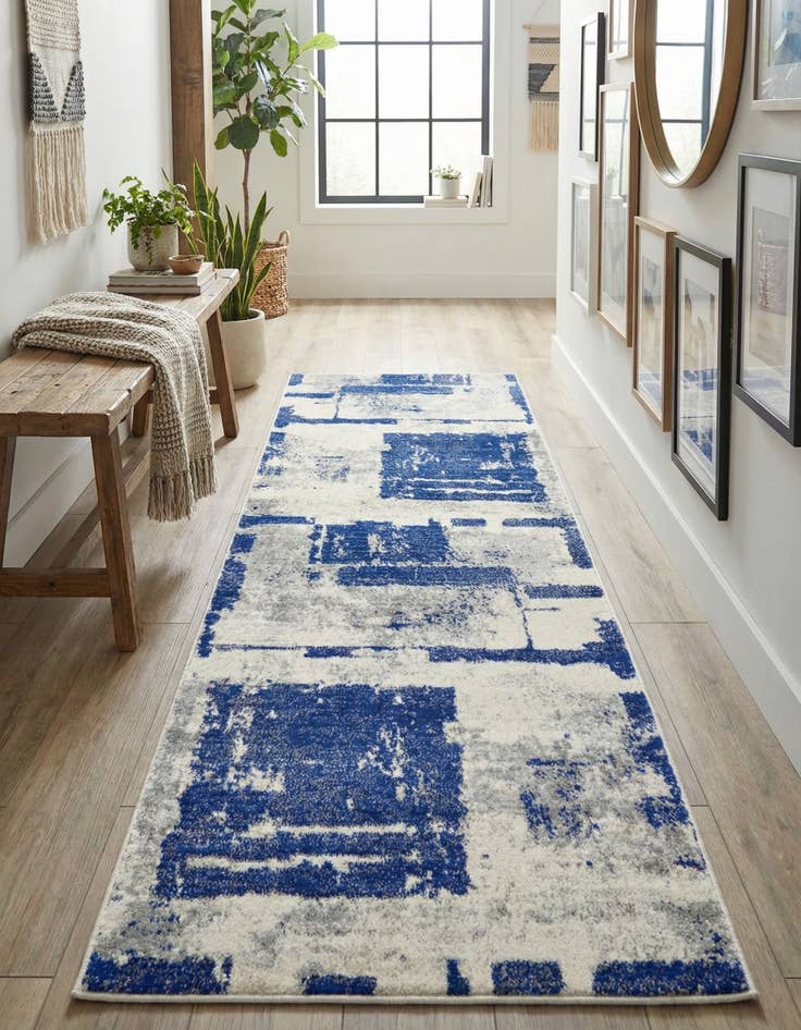 Detail image of 2' 2 x 6' Heritage Runner Rug