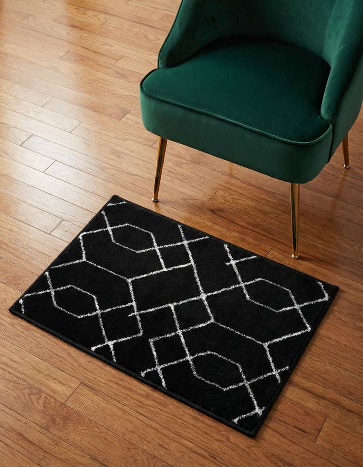 Detail image of 2' x 3'  Marilyn Monroe&trade; Glam Trellis Rug
