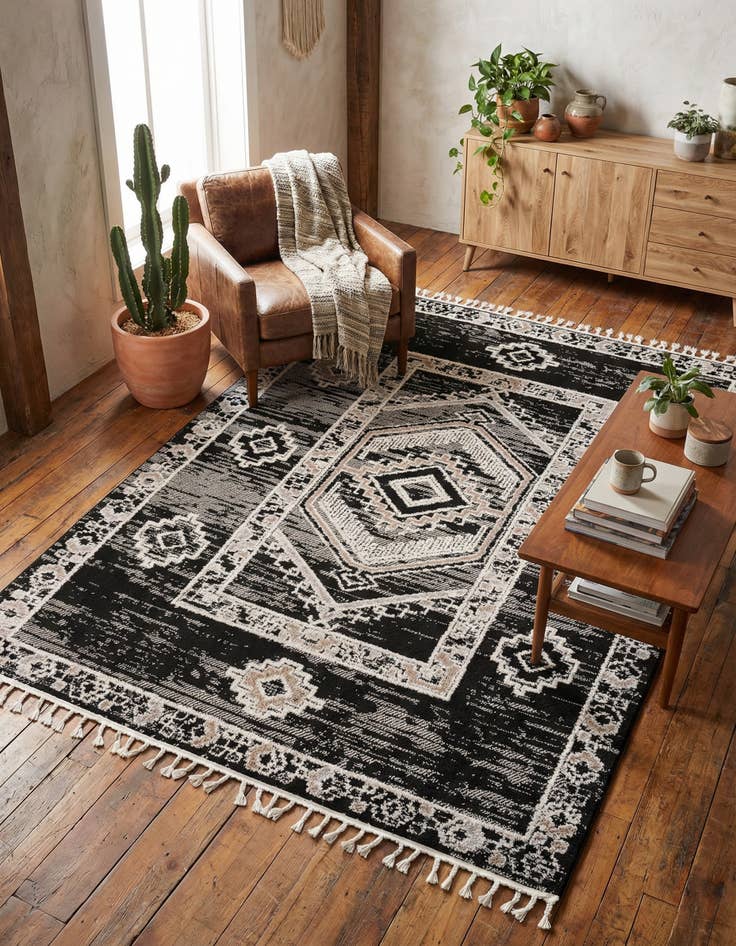 Detail image of 7' x 10' Cherokee Rug