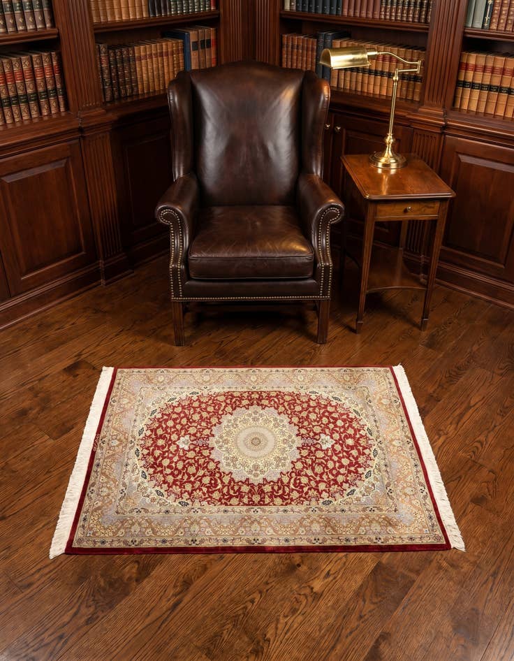 Detail image of 3' 3 x 4' 10 Ghom Silk Rug