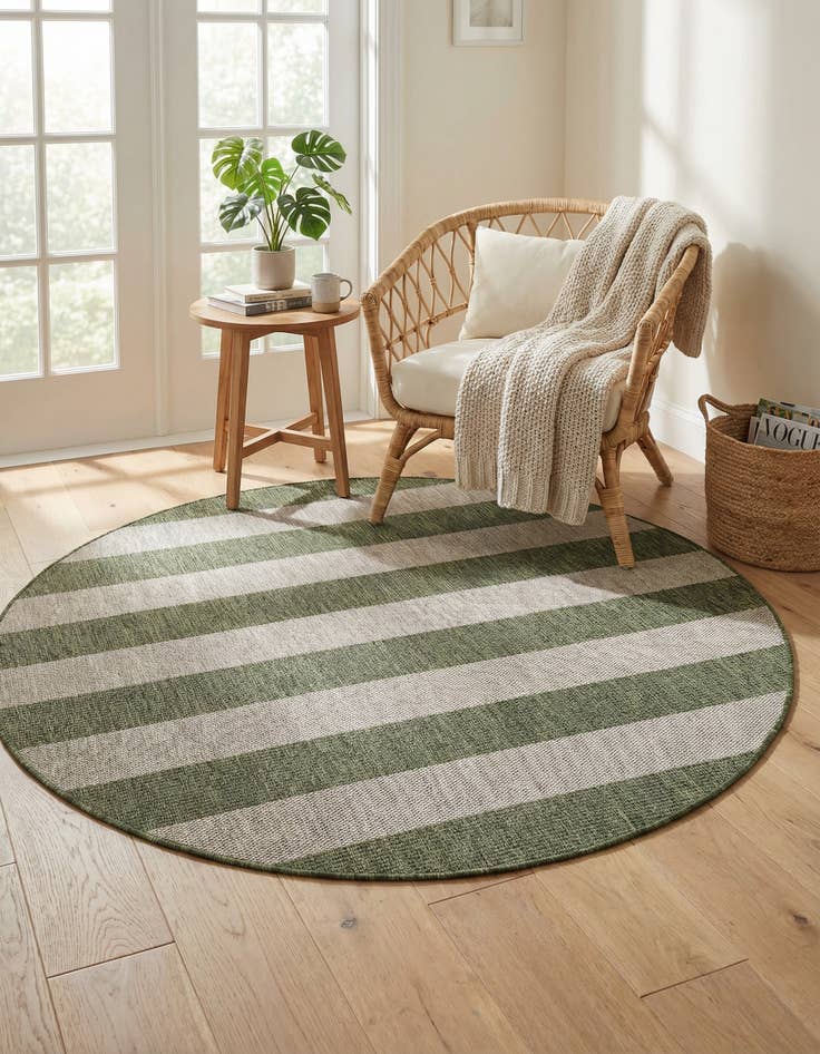 Detail image of 6' x 6' Easy-Clean Ribbon Indoor / Outdoor Round Rug