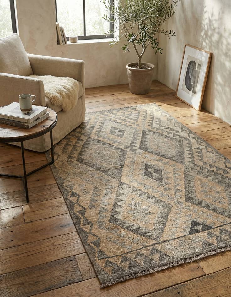 Detail image of 3' 8 x 4' 11 Hand Woven Kilim Maymana Wool Rug