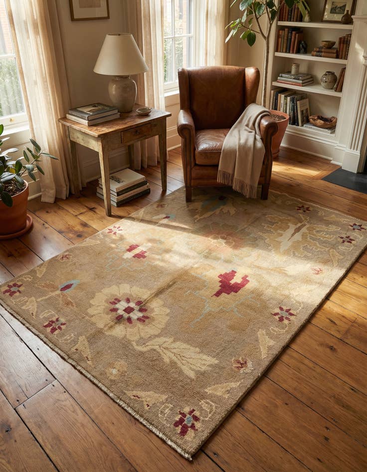 Detail image of 3' 6 x 5' 2 Hand Knotted Oushak Wool Rug