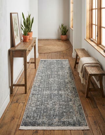 2' 2 x 6' Santiago Runner Rug