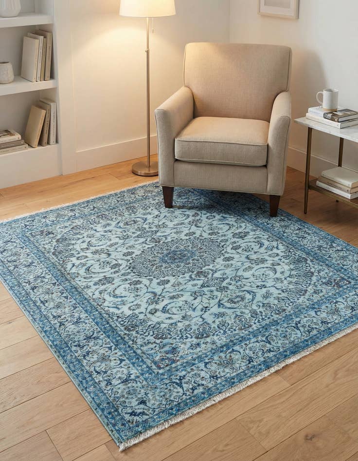 Detail image of 5' 1 x 5' 1 Boutique Square Rug