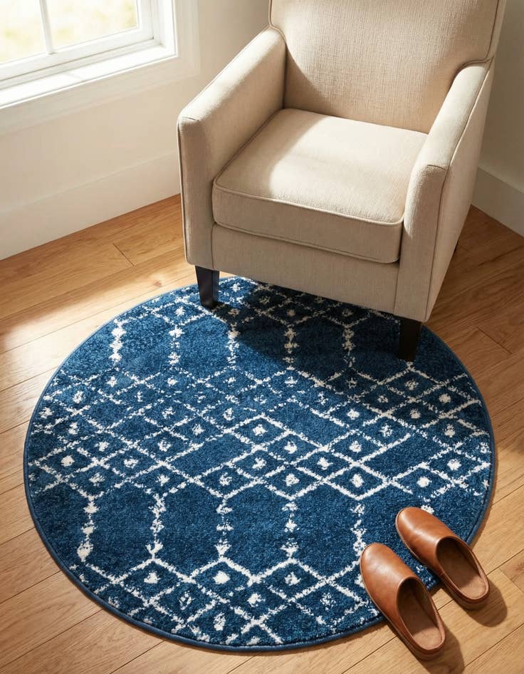 Detail image of 3' x 3' Paxon Trellis Round Rug