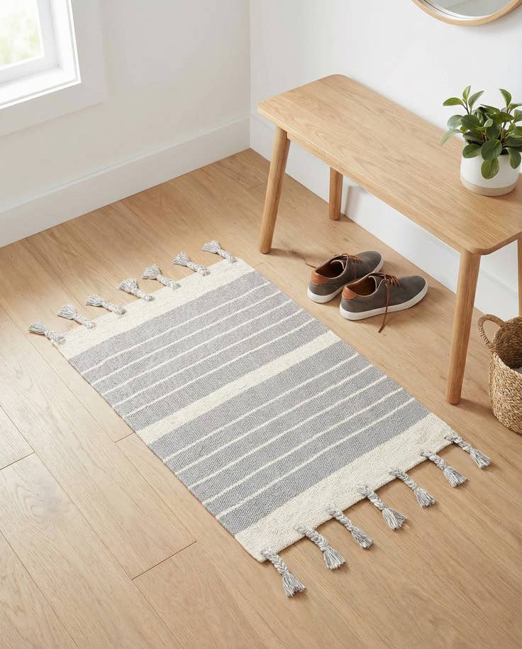 Detail image of 2' x 3' 1 Hand Woven Chindi Cotton Rug