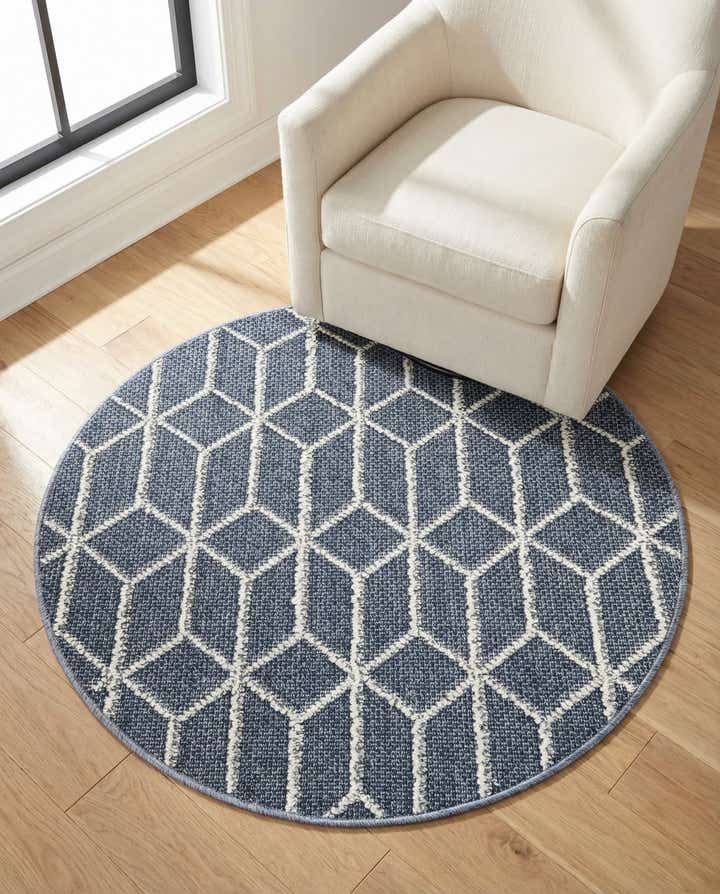 3' 1 x 3' 1 Easy-Clean Lattice Indoor / Outdoor Round Rug