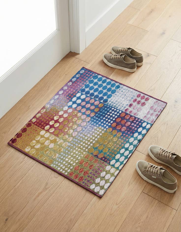 Detail image of 2' x 3' Easy-Clean Modern Indoor / Outdoor Rug