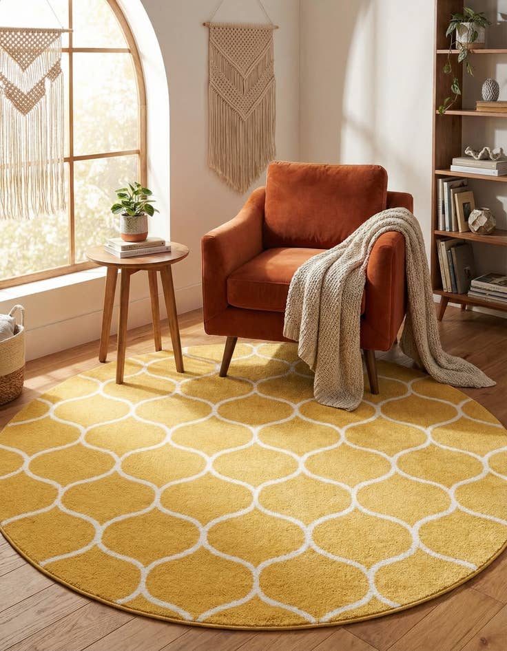 Detail image of 5' 3 x 5' 3 Lattice Frieze Round Rug